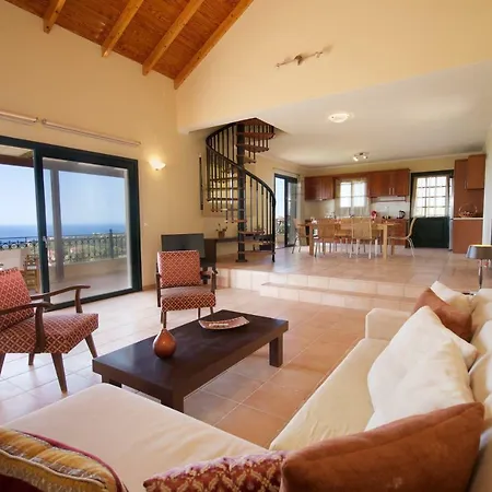 Sea View Antigone's With Playground Holiday home